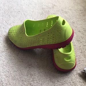 skechers h2go perforated shoes